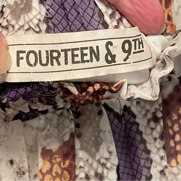 Fourteen and 9th Ruffled Lined Mini Skirt Elastic Waist Juniors Size L - Picture 3 of 4